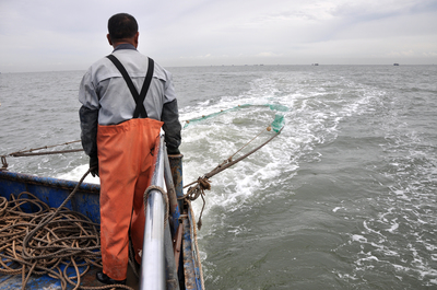 漁網與貨流 從捕魚看陸路國際貨運代理的全過程